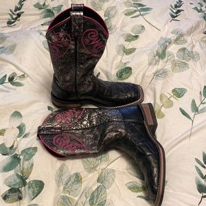 Justin Boots, Excellent Used Condition, Pink and Black, Size 7B
